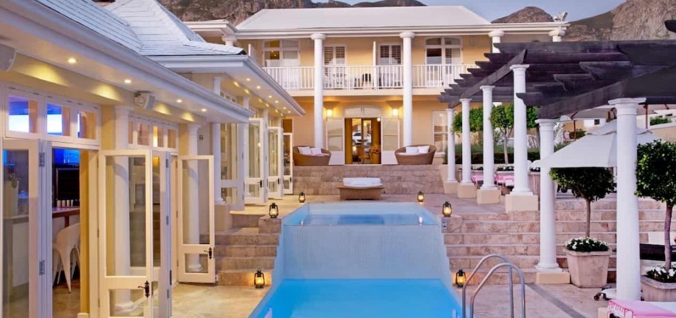 birkenhead-house-back-pool